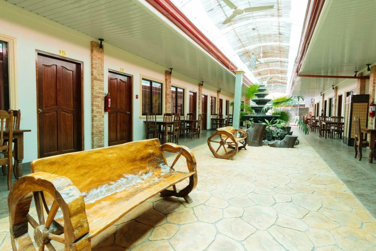Reddoorz Premium Near Pristine Beach Puerto Princesa ภายนอก รูปภาพ