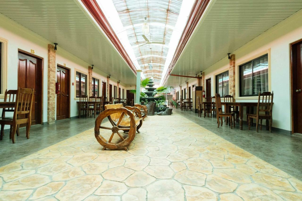 Reddoorz Premium Near Pristine Beach Puerto Princesa ภายนอก รูปภาพ